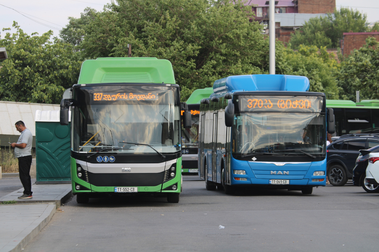 Tbilisi, BMC Procity II 12 CNG # TT-552-CB; Tbilisi, MAN A21 Lion's City NL313 CNG # TT-041-CB