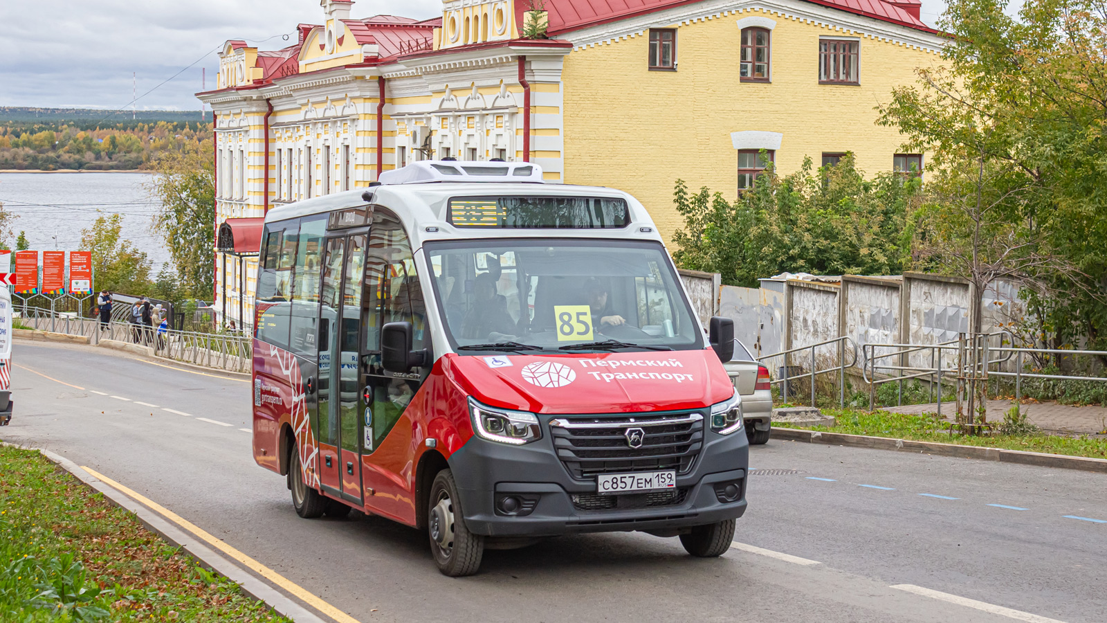 Пермь, ГАЗ-A68R52 City № С 857 ЕМ 159