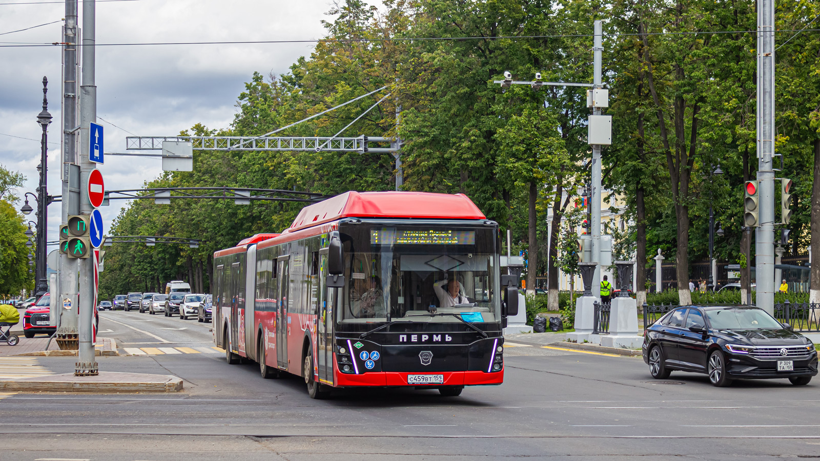 Perm, LiAZ-6213.67 # С 459 ВТ 159