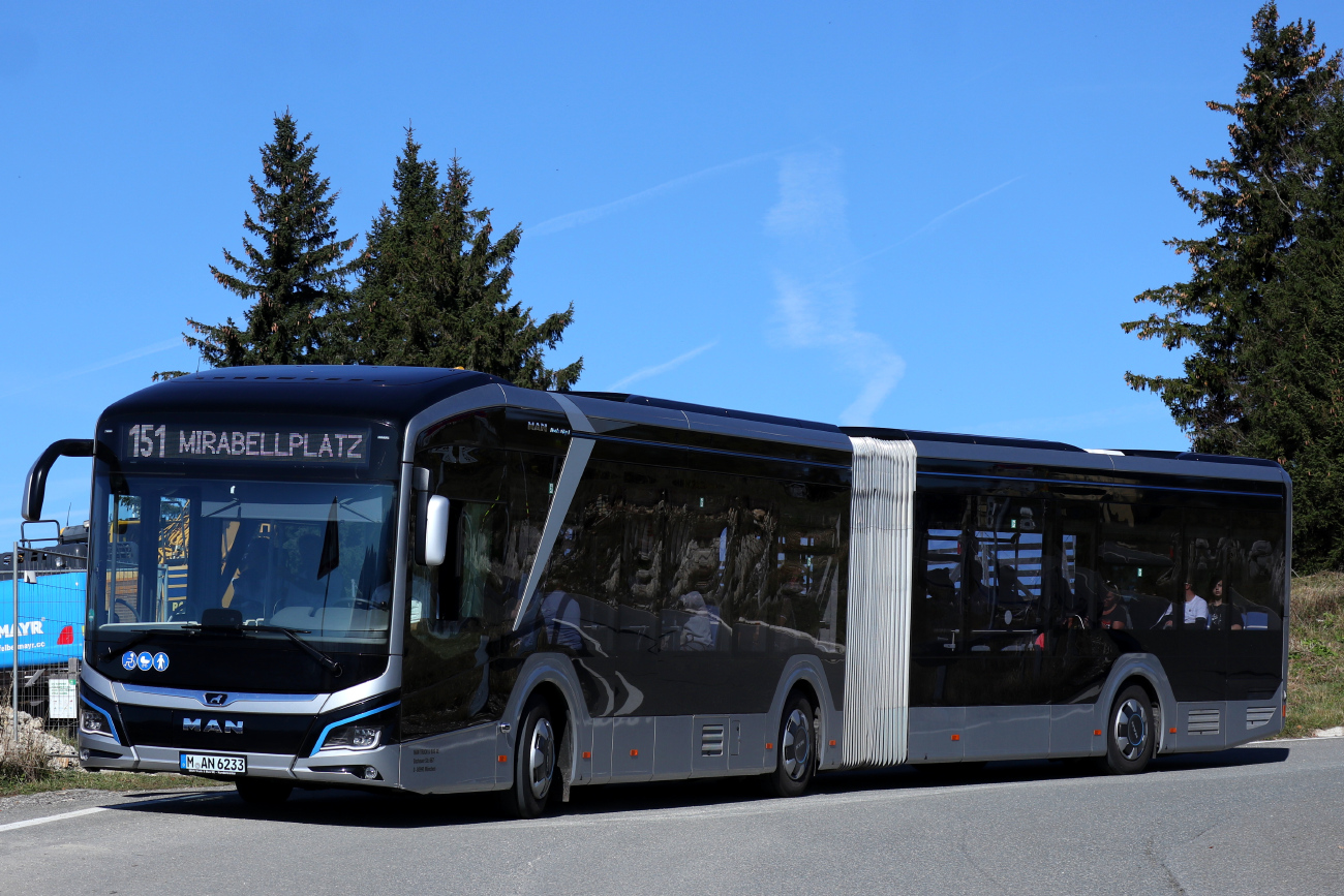Salzburg, MAN 18C Lion's City 18 E NG*** # M-AN 6233