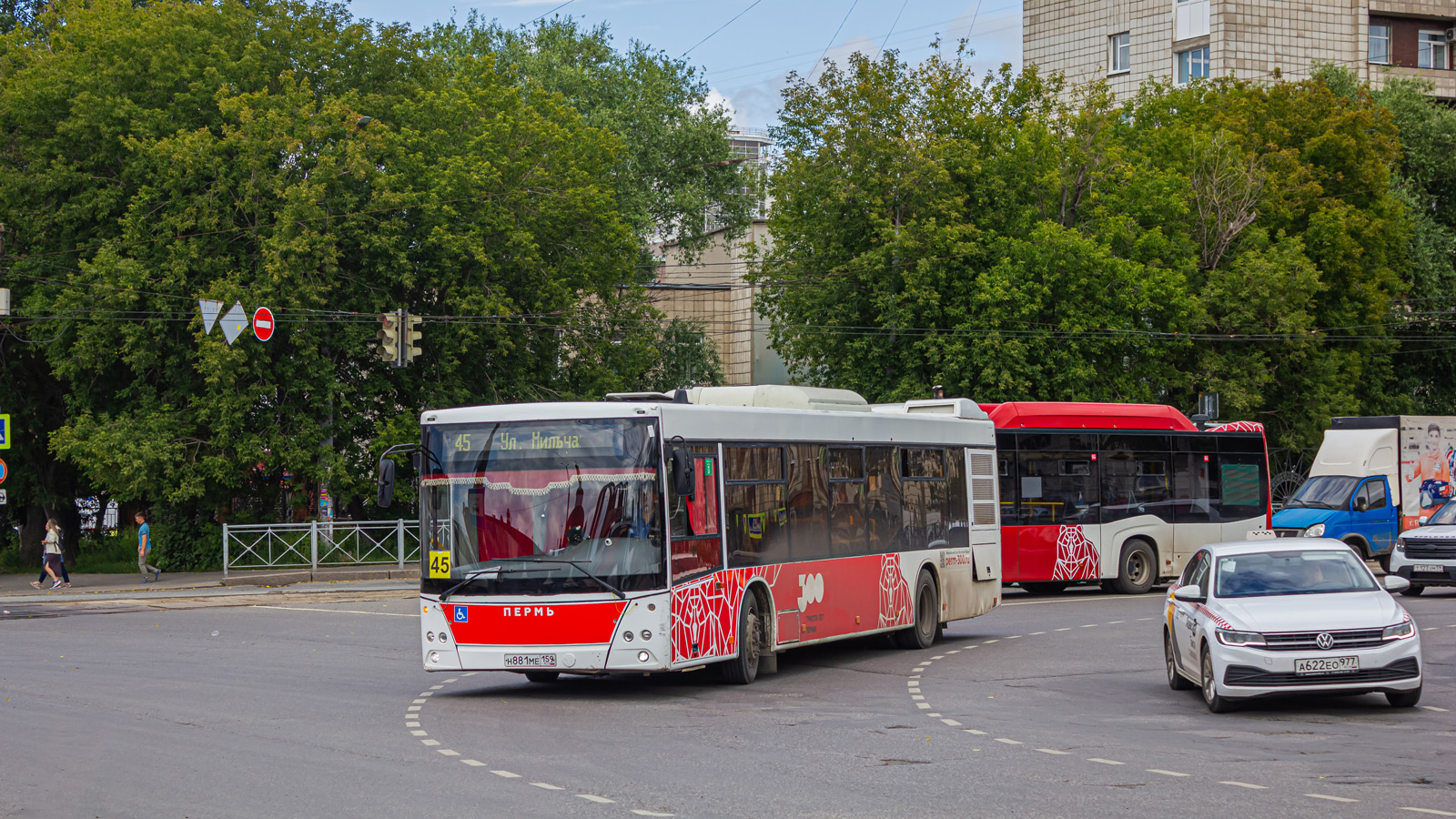 Perm, MAZ-203.016 # Н 881 МЕ 159