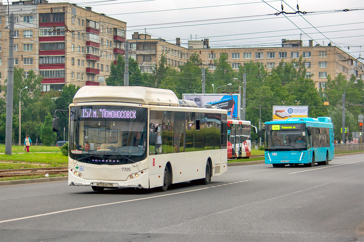 Saint Petersburg, Volgabus-5270.G0 # 7705; Saint Petersburg, MAZ-203.947 # 38531