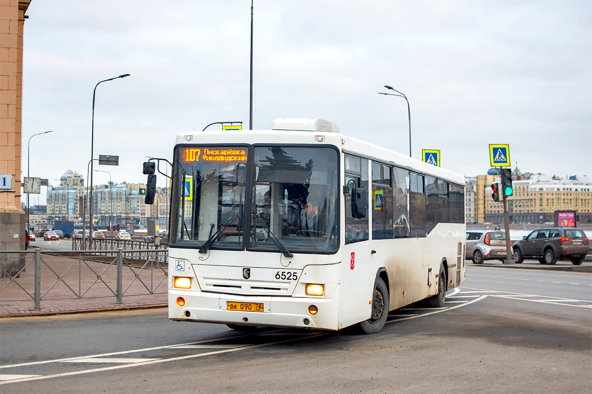 Saint Petersburg, NefAZ-5299-30-32 (5299CN) # 6525