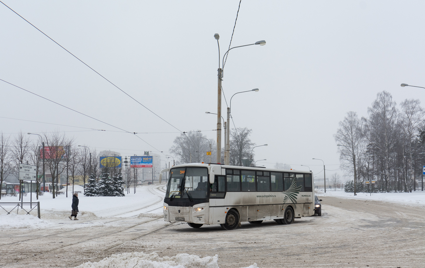 Санкт-Пецярбург, КАвЗ-4238-62 № Е 985 АВ 198