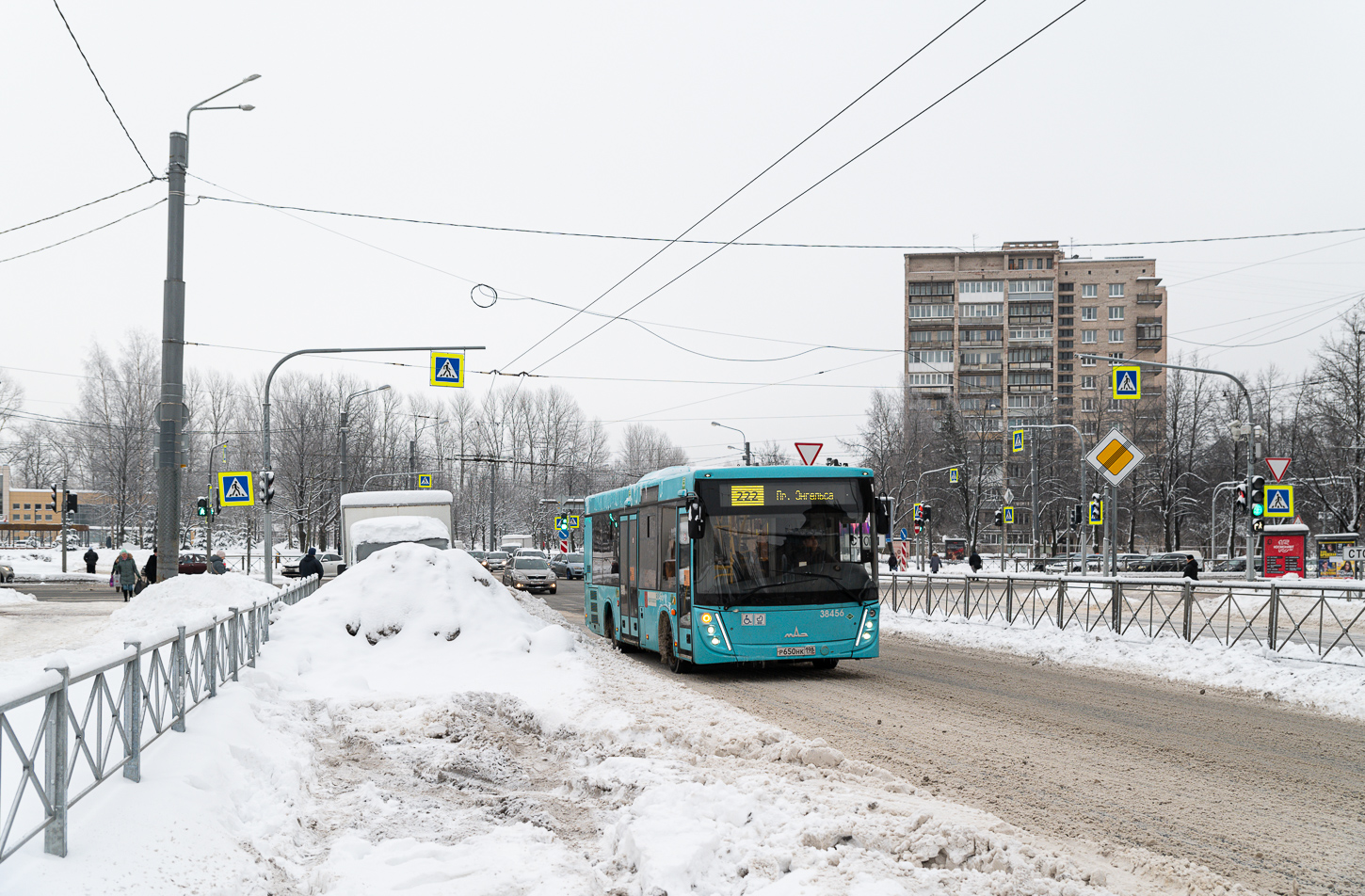 Saint Petersburg, MAZ-206.947 # 38456