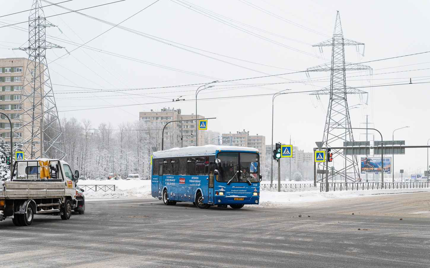 Saint Petersburg, LiAZ-5256.34 (GolAZ) # У-32