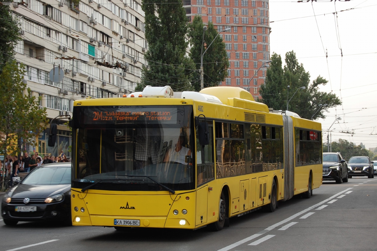 Kyiv, MAZ-215.069 No. 4682