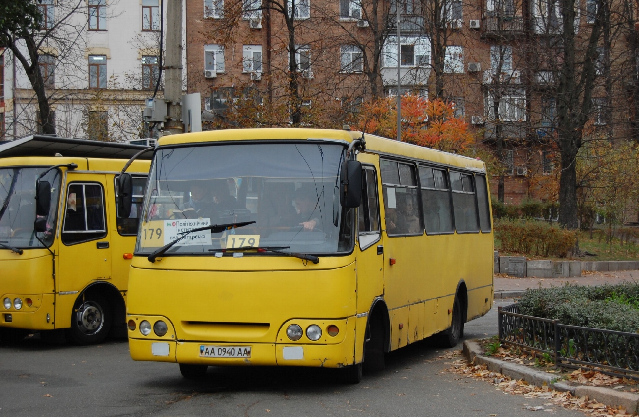 Kyiv, Bogdan A09202 (LuAZ) # АА 0940 АА