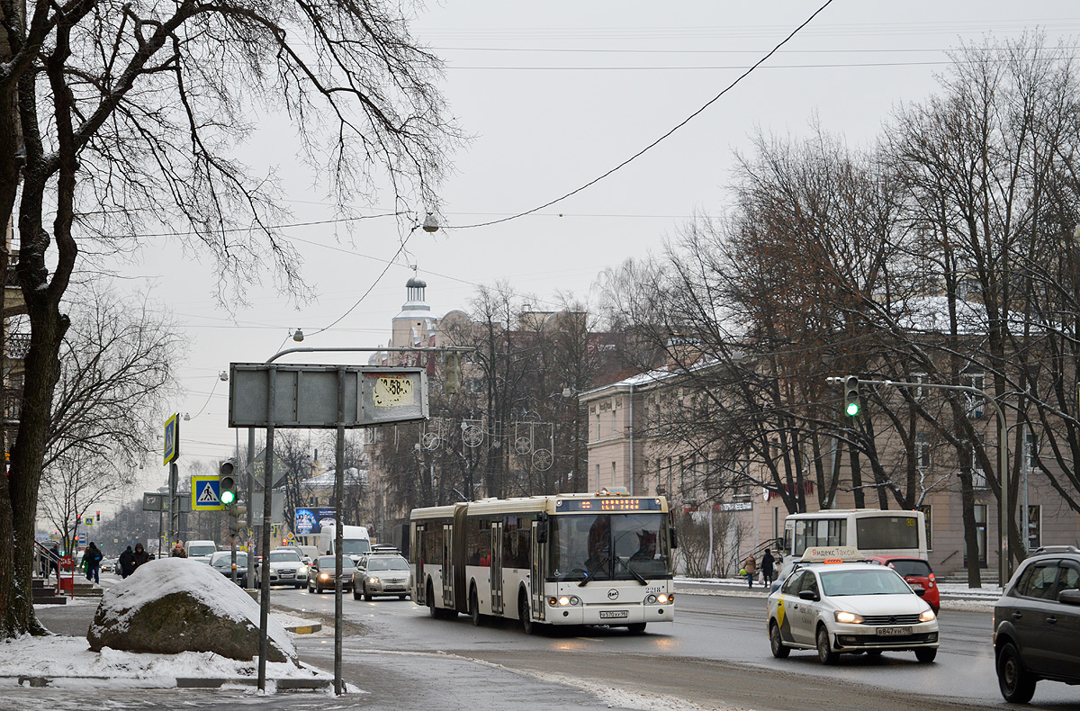 Saint Petersburg, LiAZ-6213.20 # 2218