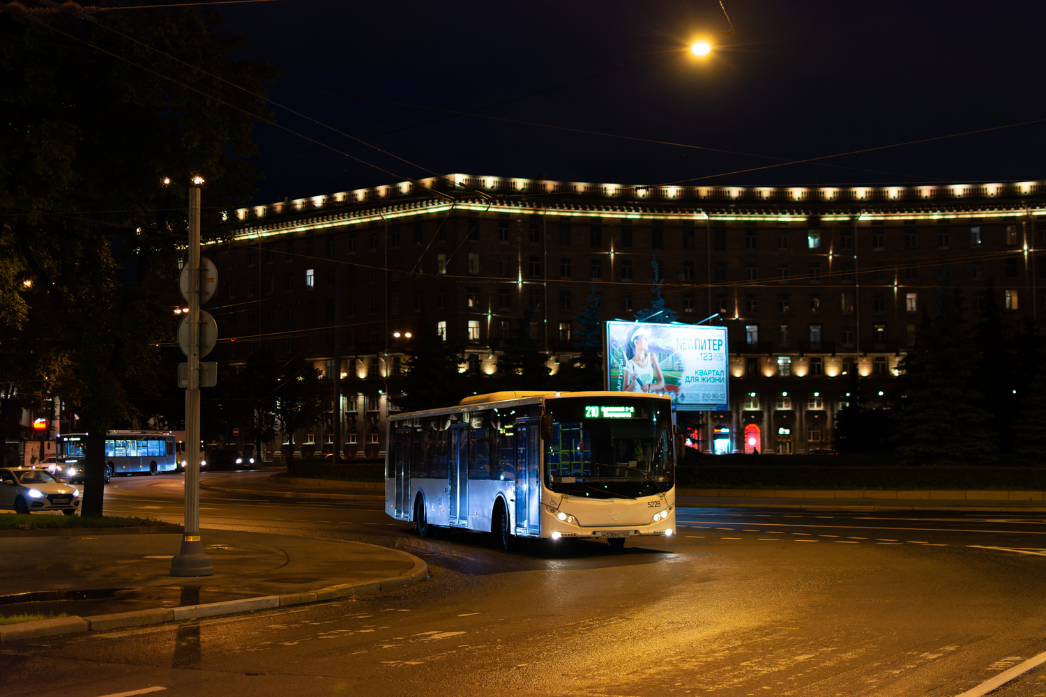 Saint Petersburg, Volgabus-5270.05 # 5228