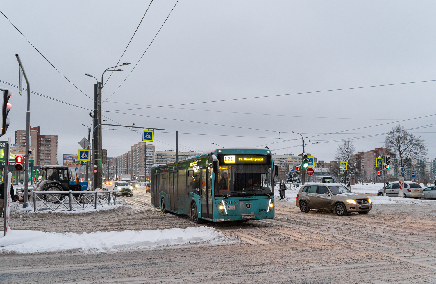 Saint Petersburg, NefAZ-5299-40-57 (LNG) # 35739
