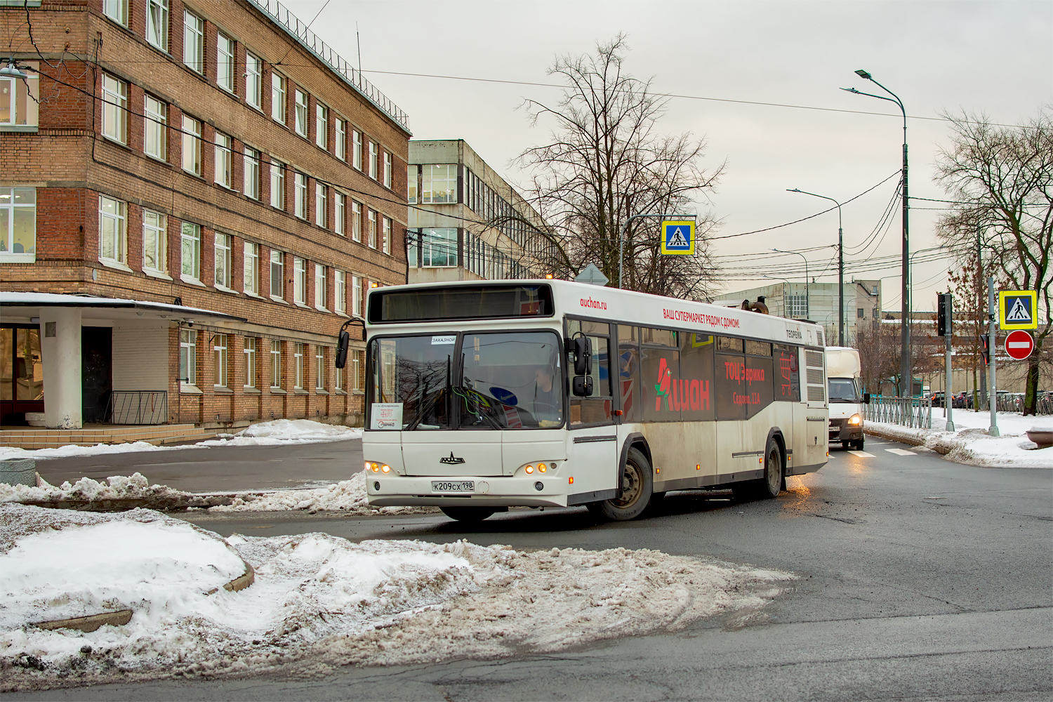 Saint Petersburg, MAZ-103.476 # К 209 СХ 198