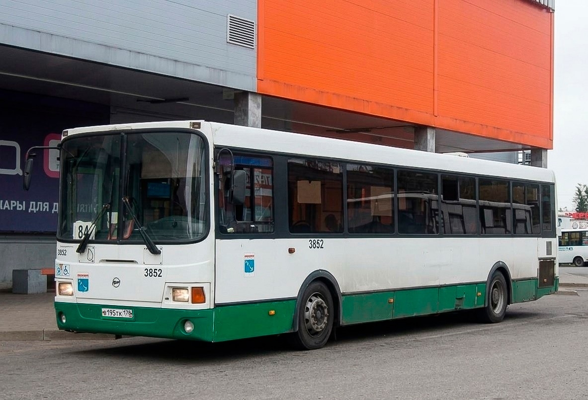 Kingisepp, LiAZ-5293.60 # В 195 ТК 178