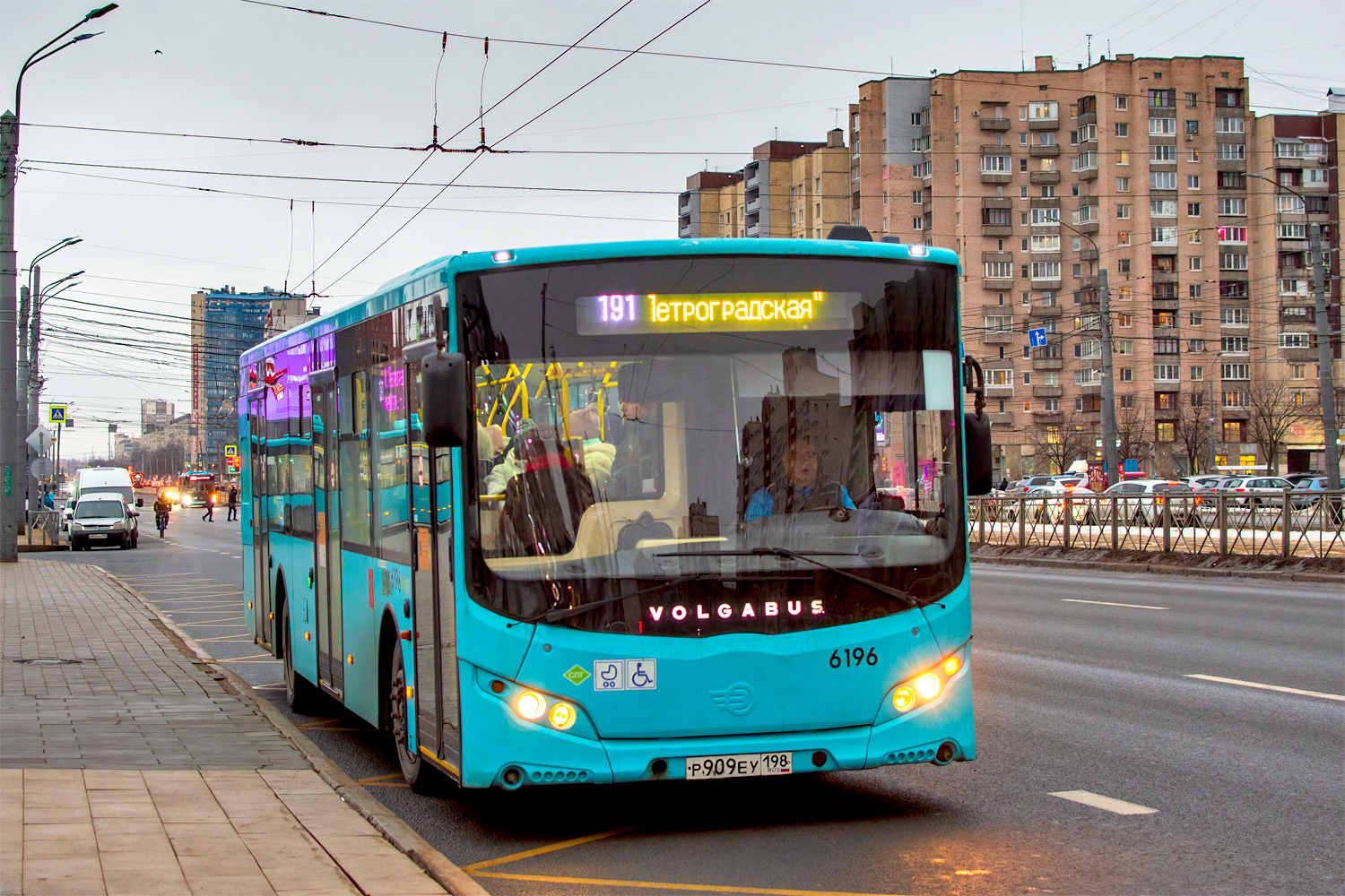 Saint Petersburg, Volgabus-5270.G2 (LNG) # 6196