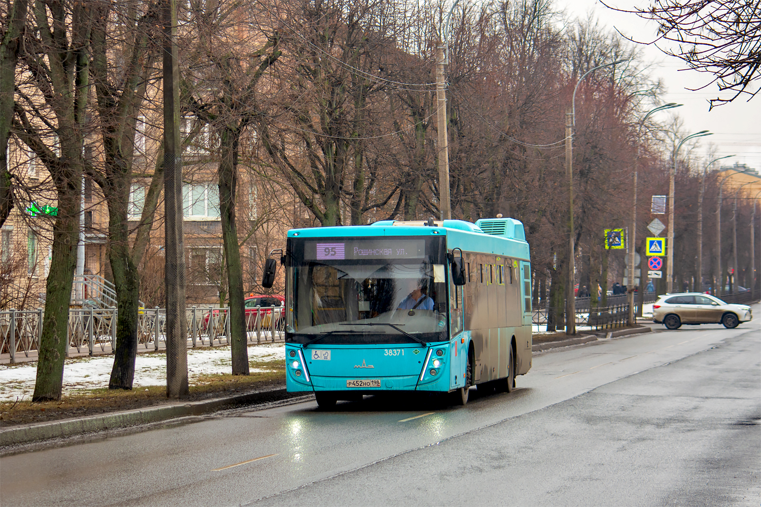 Saint Petersburg, MAZ-203.947 # 38371