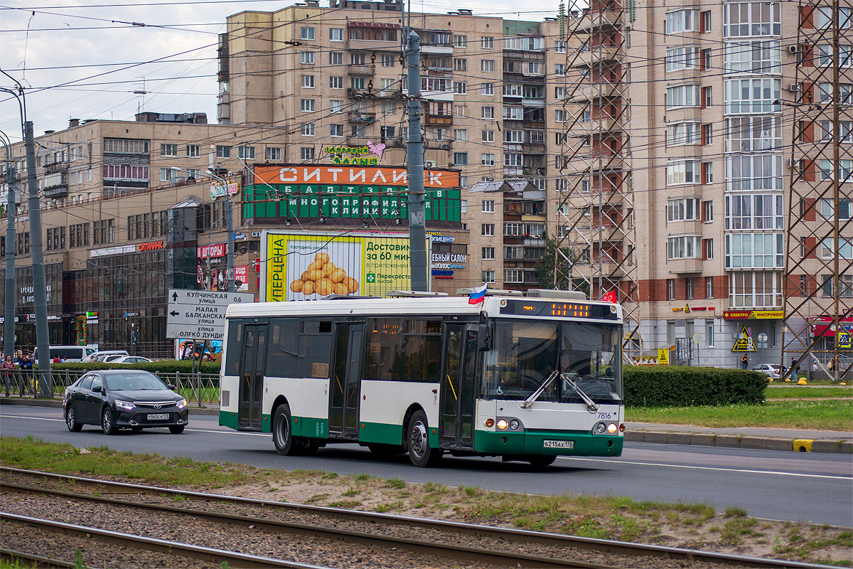 Saint Petersburg, LiAZ-5292.20 # 7816