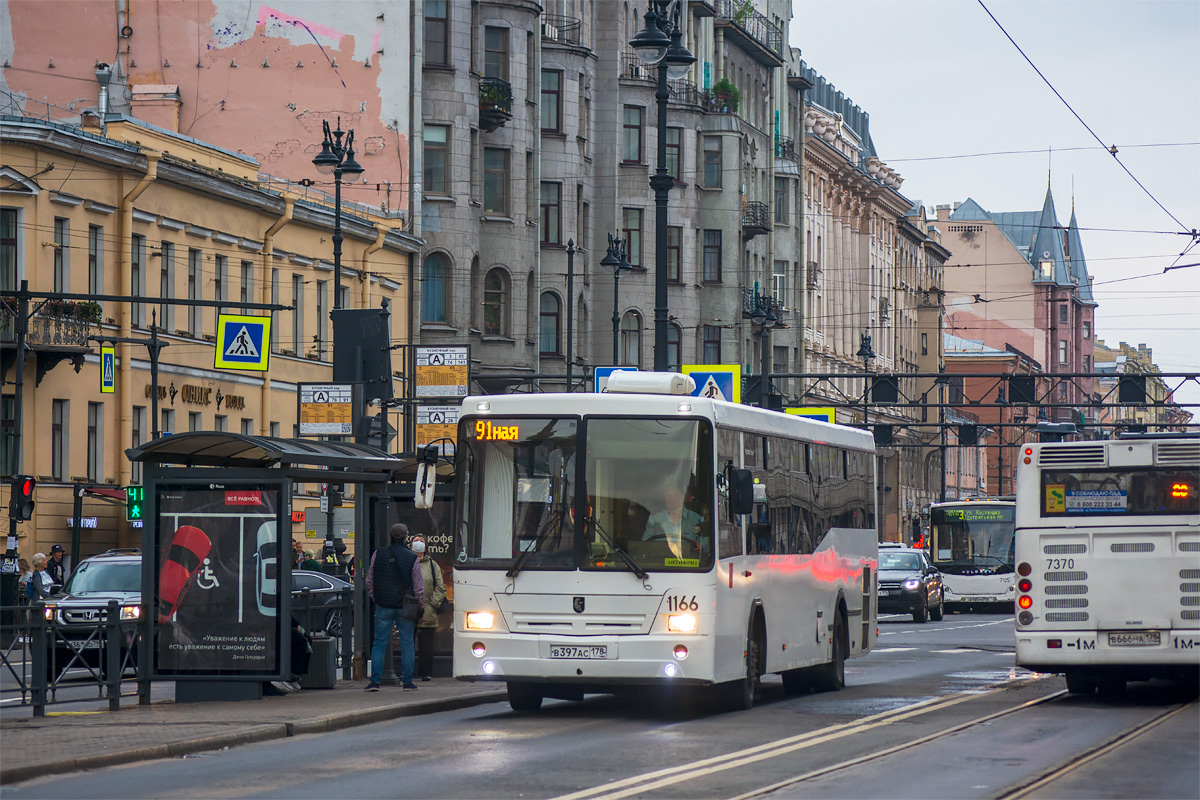 Saint Petersburg, NefAZ-5299-30-32 (5299CN) # 1166