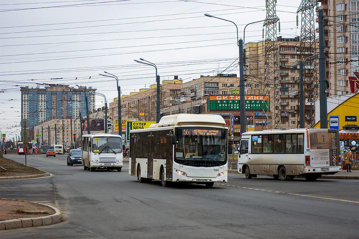 Saint Petersburg, Volgabus-5270.G0 # 7680; Saint Petersburg, PAZ-320402-05 # 8787