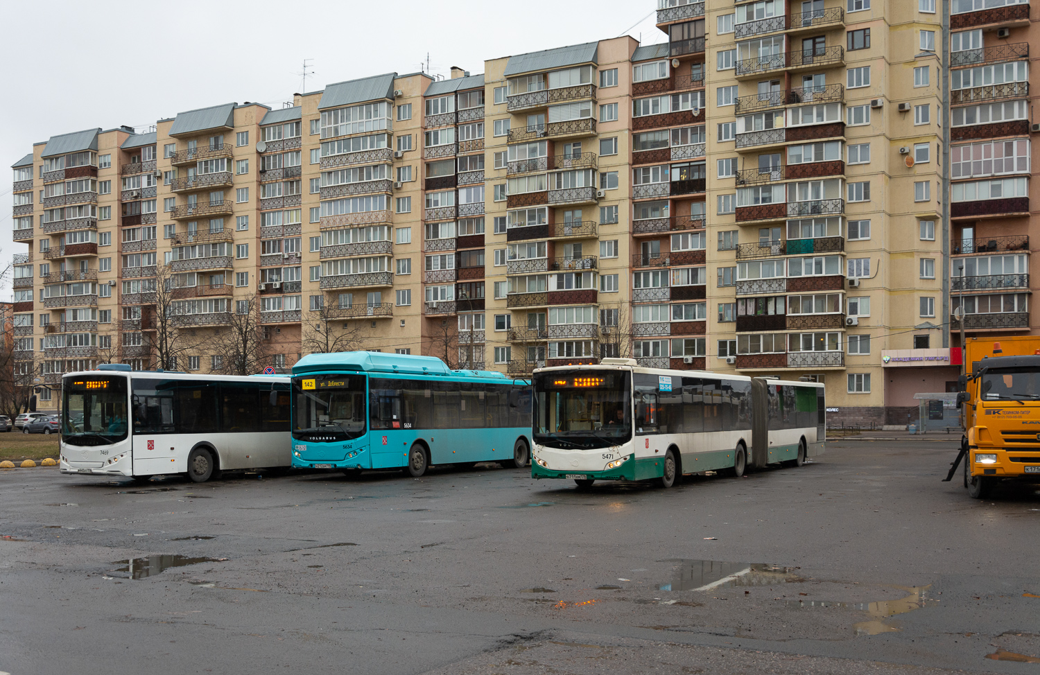 Saint Petersburg, Volgabus-6271.00 # 5471