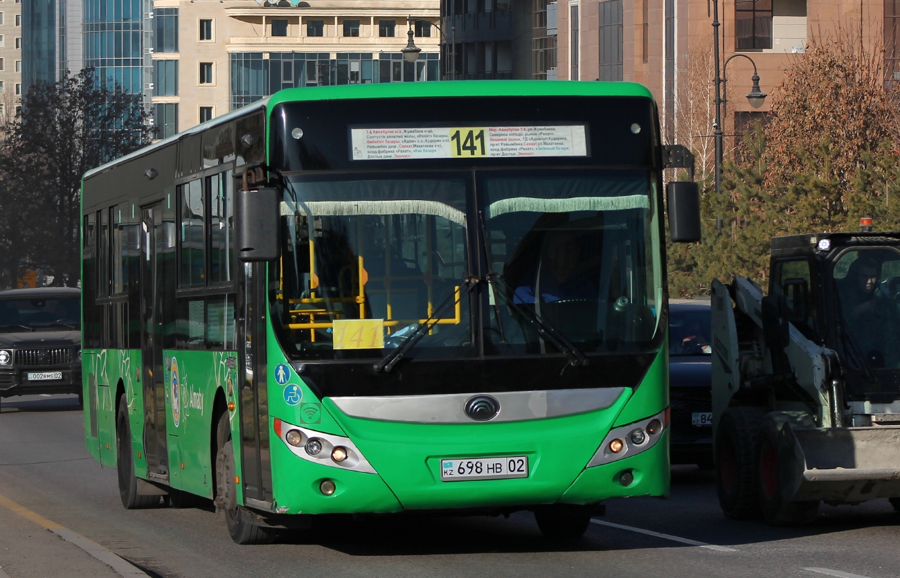 Almaty, Yutong ZK6118HGA # 698 HB 02