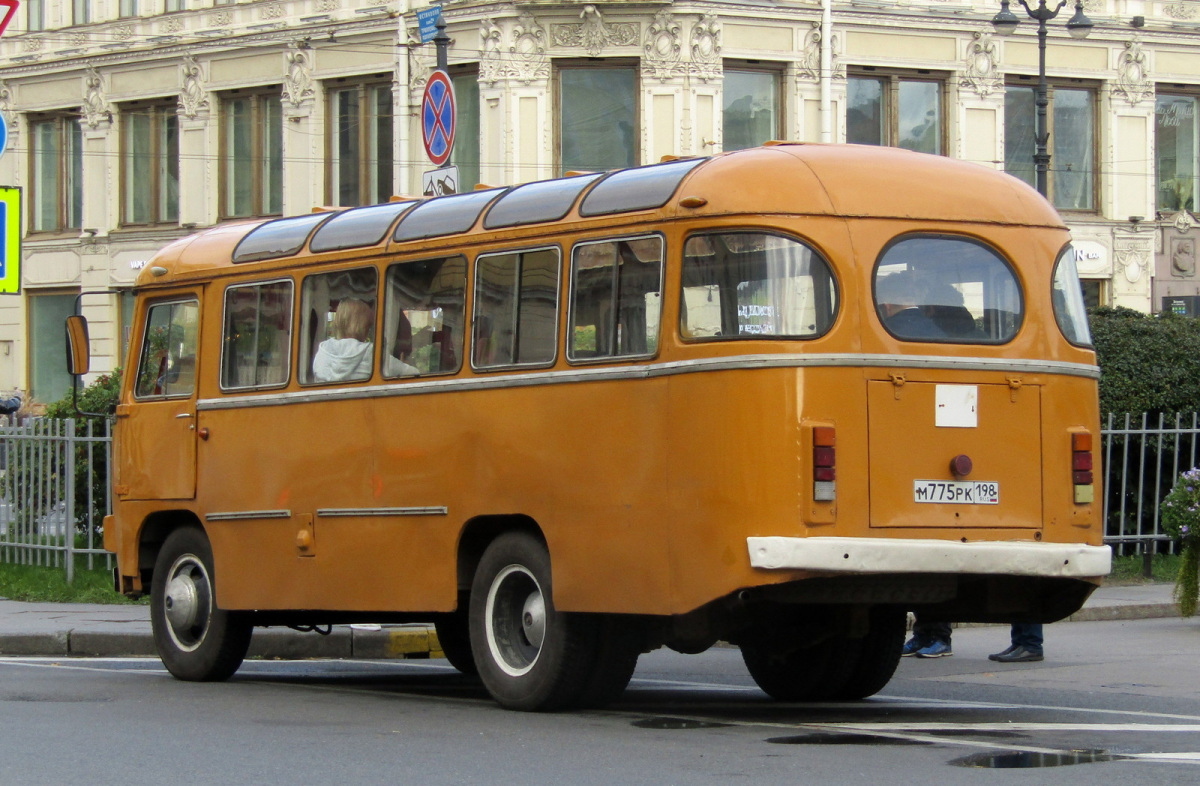Saint Petersburg, PAZ-672М # М 775 РК 198
