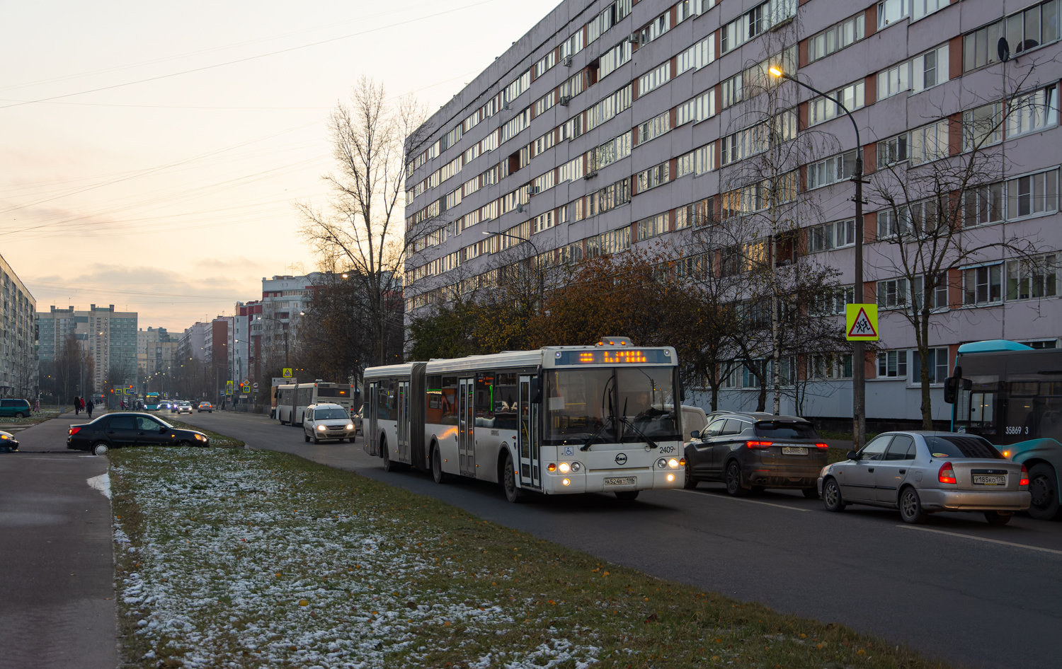 Saint Petersburg, LiAZ-6213.20 # 2409