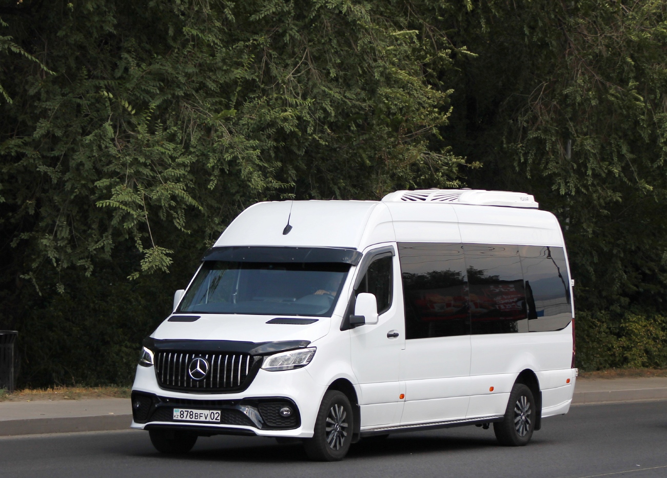 Almaty, Mercedes-Benz Sprinter W907 (VS30) # 878 BFV 02