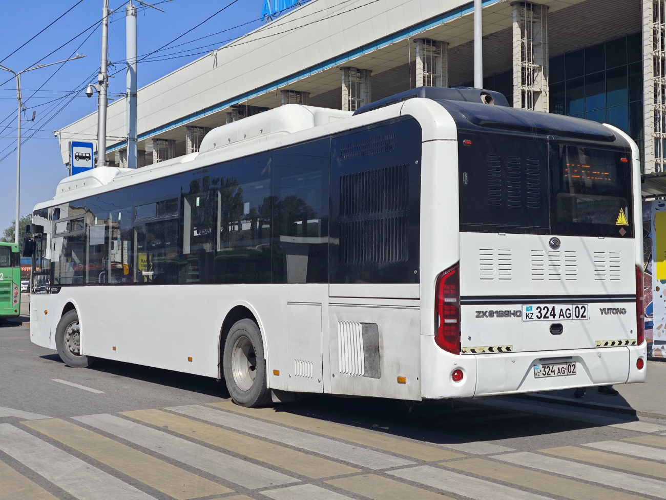 Алматы, Yutong ZK6128HG (СарыаркаАвтоПром) № 324 AG 02