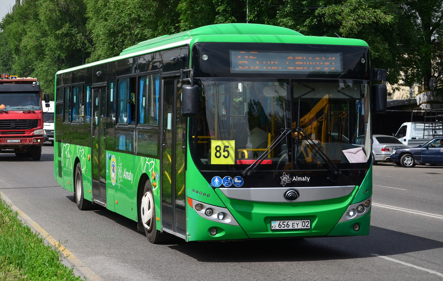 Almaty, Yutong ZK6118HGA (QazTehna) # 656 EY 02