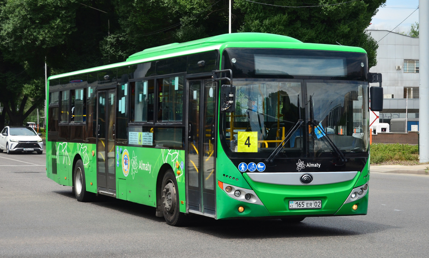 Almaty, Yutong ZK6118HGA (QazTehna) # 165 ER 02