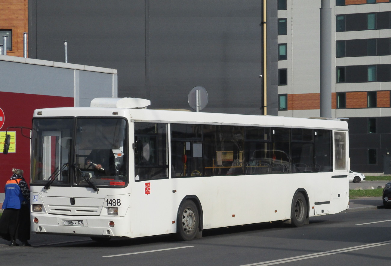 Saint Petersburg, NefAZ-52994-40-42 # 1488