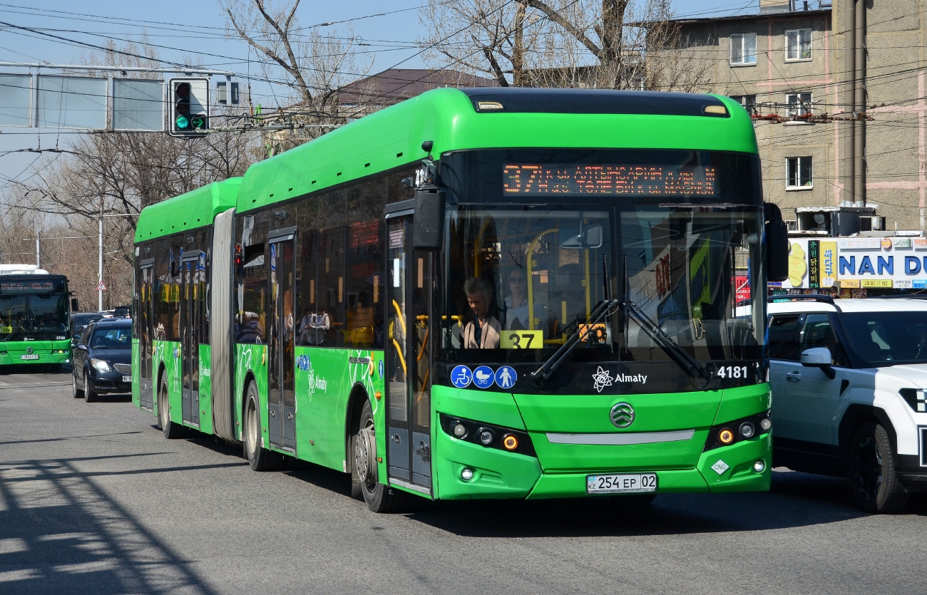 Almaty, Golden Dragon XML6185J13C (Hyundai Trans Auto) # 4181