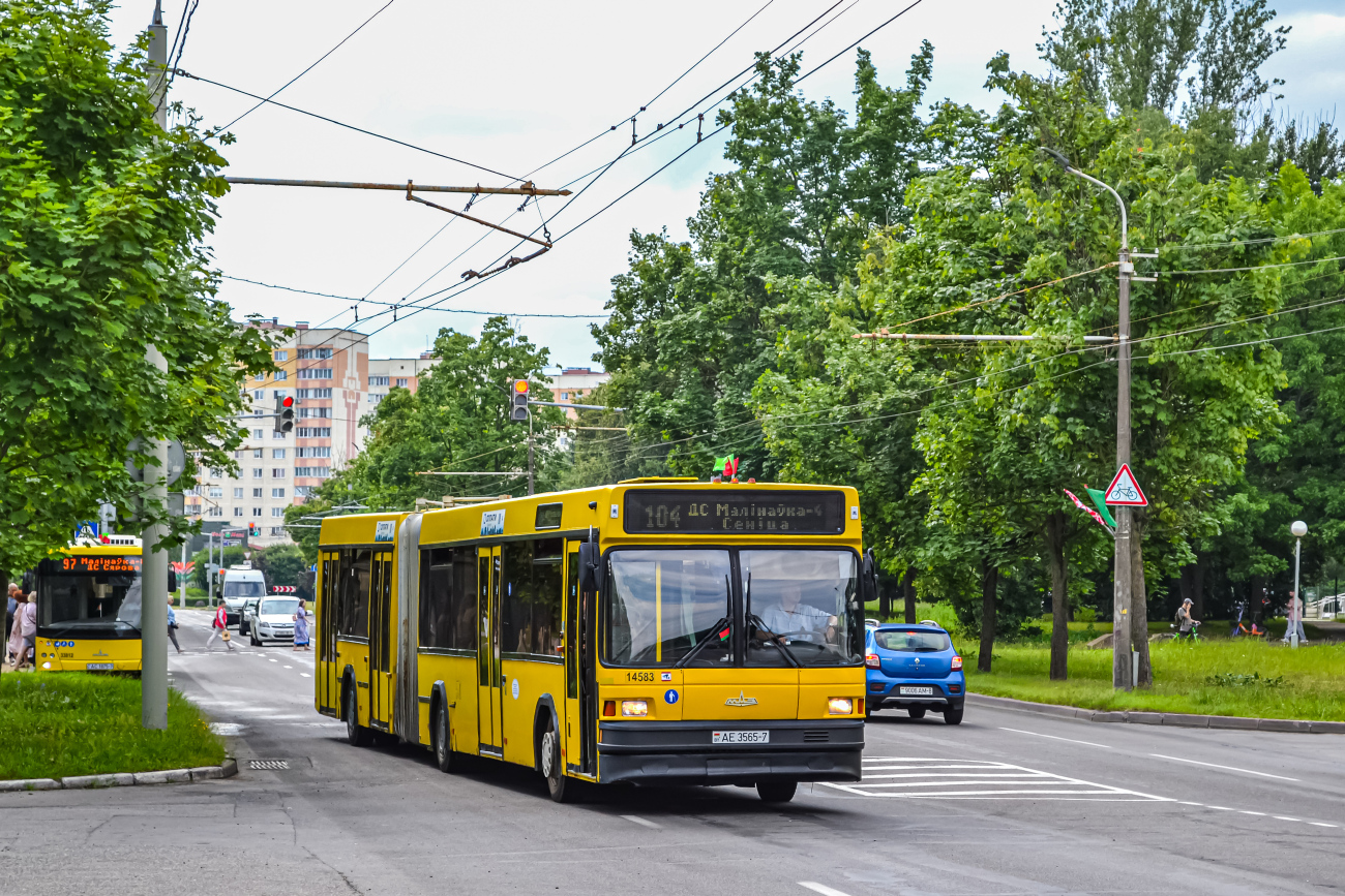 Minsk, MAZ-105.065 # 014583