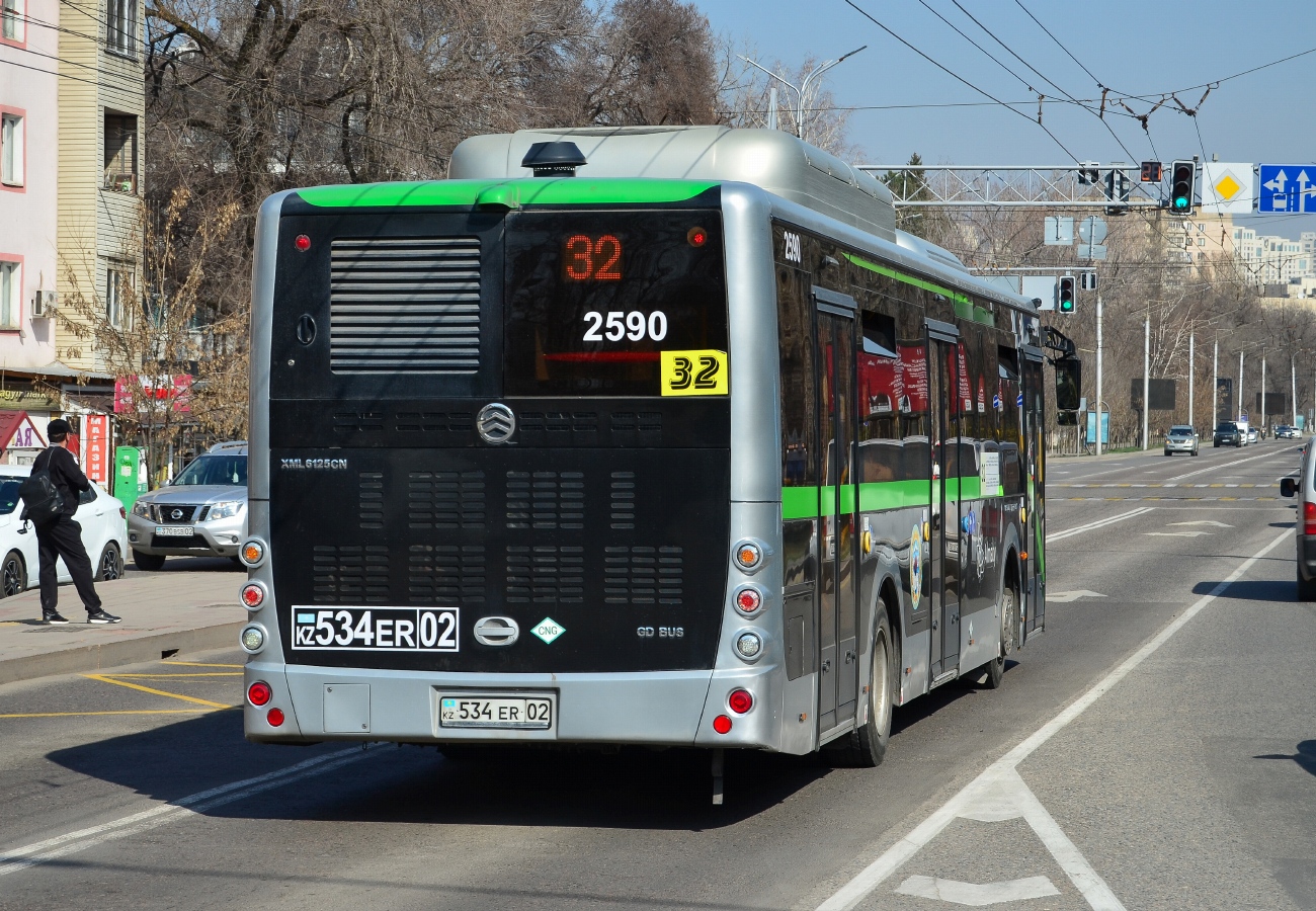 Almaty, Golden Dragon XML6125CN (Hyundai Trans Auto) # 2590