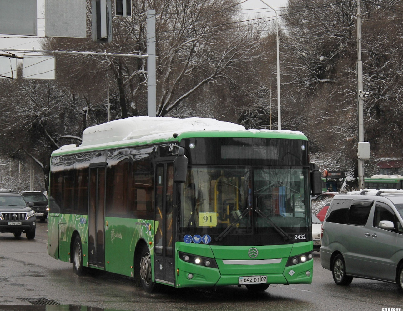 Almaty, Golden Dragon XML6105CN (Hyundai Trans Auto) # 2432