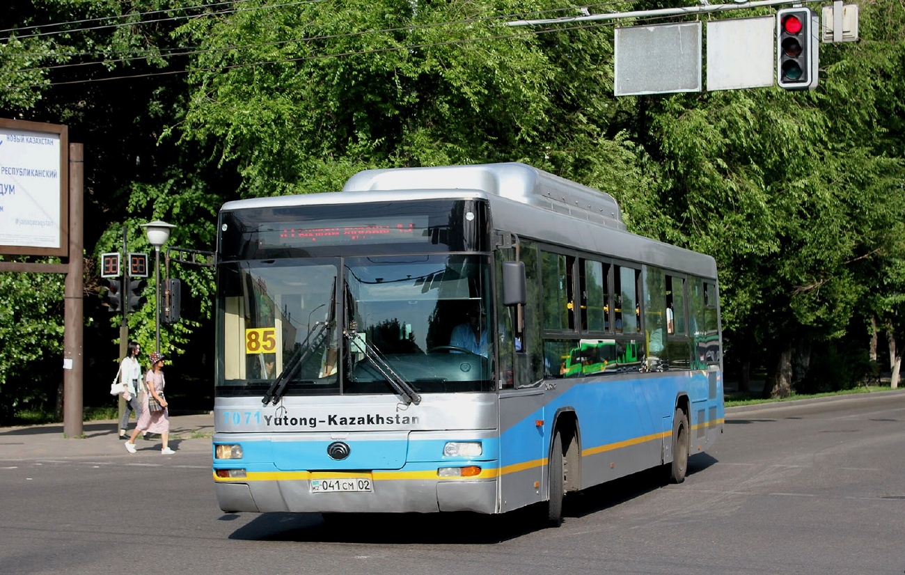 Almaty, Yutong ZK6118HGA # 7071