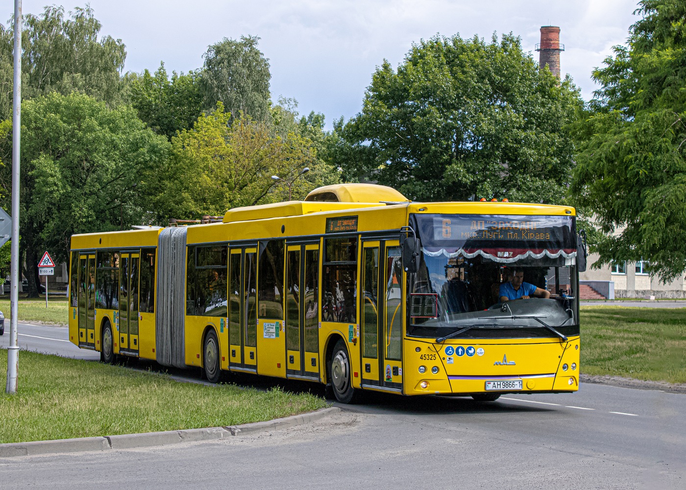Pinsk, MAZ-215.069 # 45325