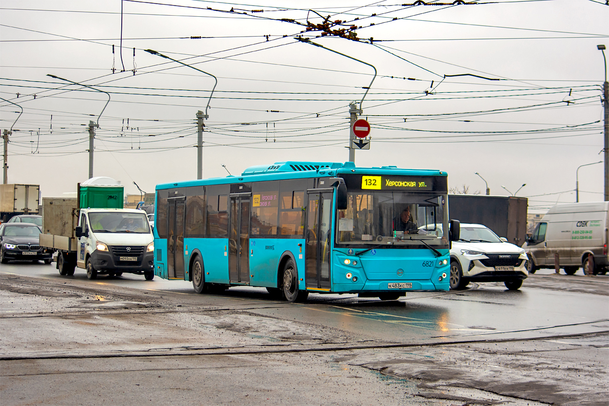 Saint Petersburg, LiAZ-5292.65 # 6821