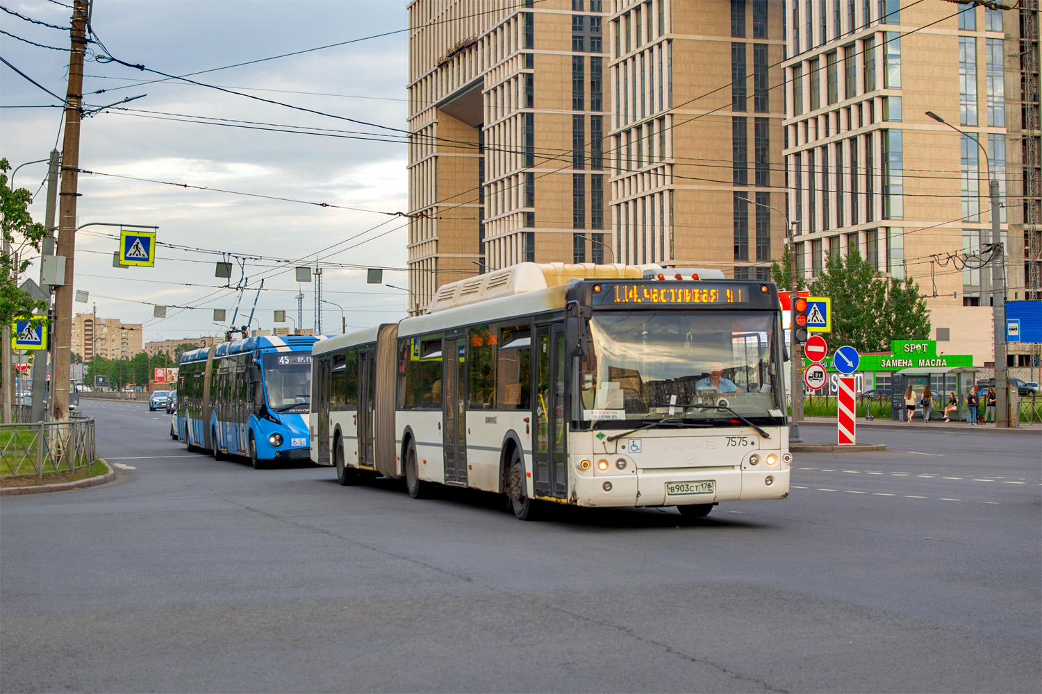 Saint Petersburg, LiAZ-6213.71 # 7575