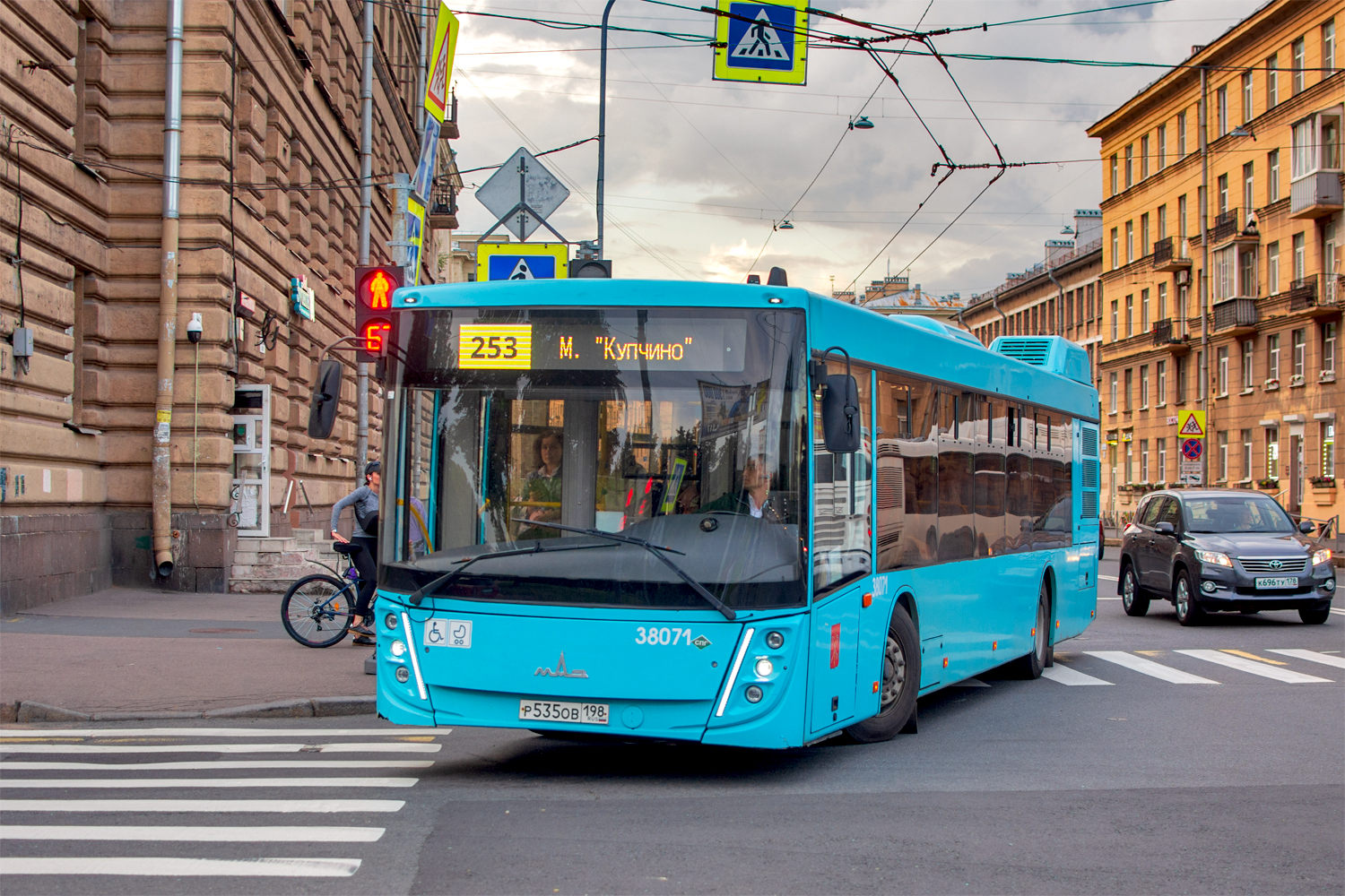 Saint Petersburg, MAZ-203.945 # 38071