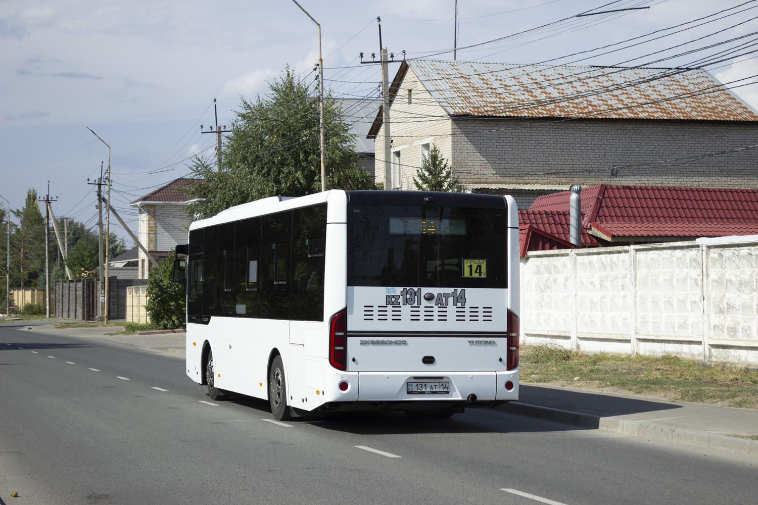 Pavlodar, Yutong ZK6890HGQ (QazTehna) # 131 AT 14