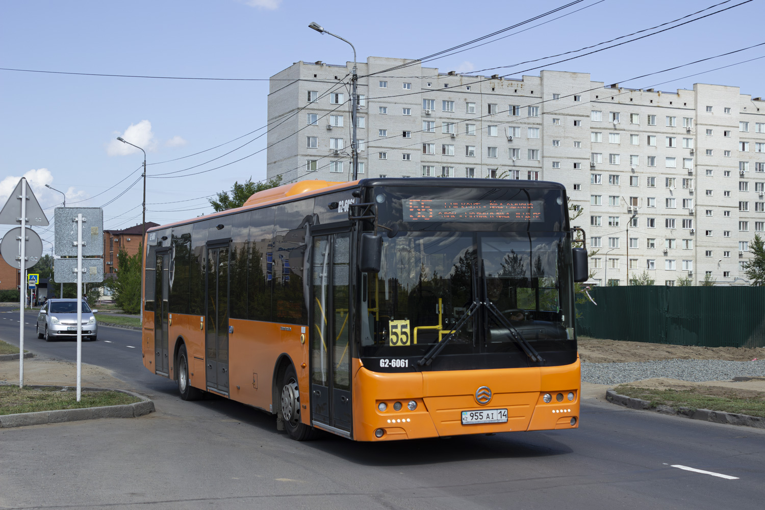 Pavlodar, Golden Dragon XML6125CR (Hyundai Trans Auto) # G2-6061