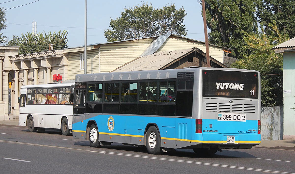 Almaty, Yutong ZK6108HGC # 399 DO 02