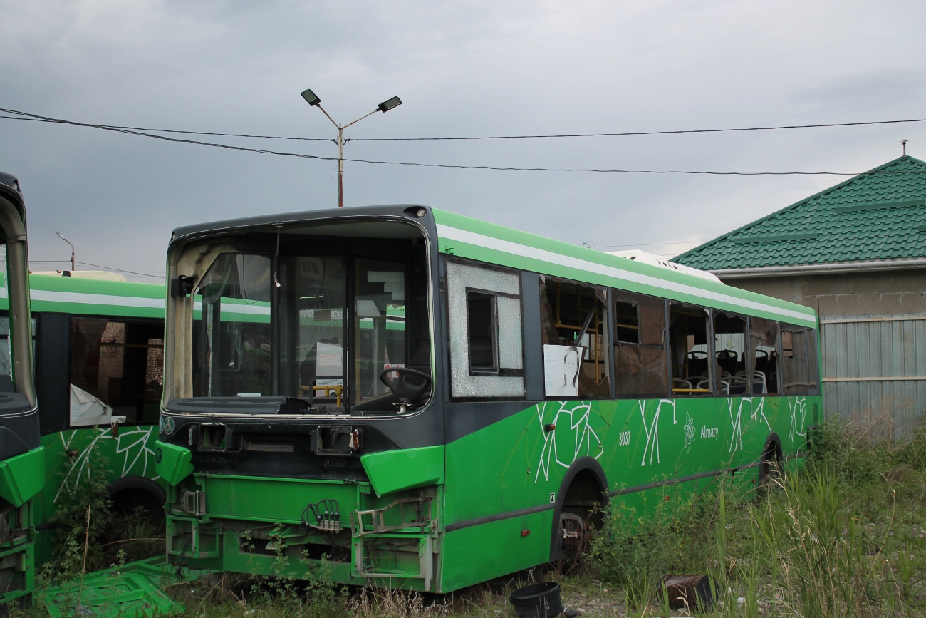 Almaty, LiAZ-5293.60 # 3037