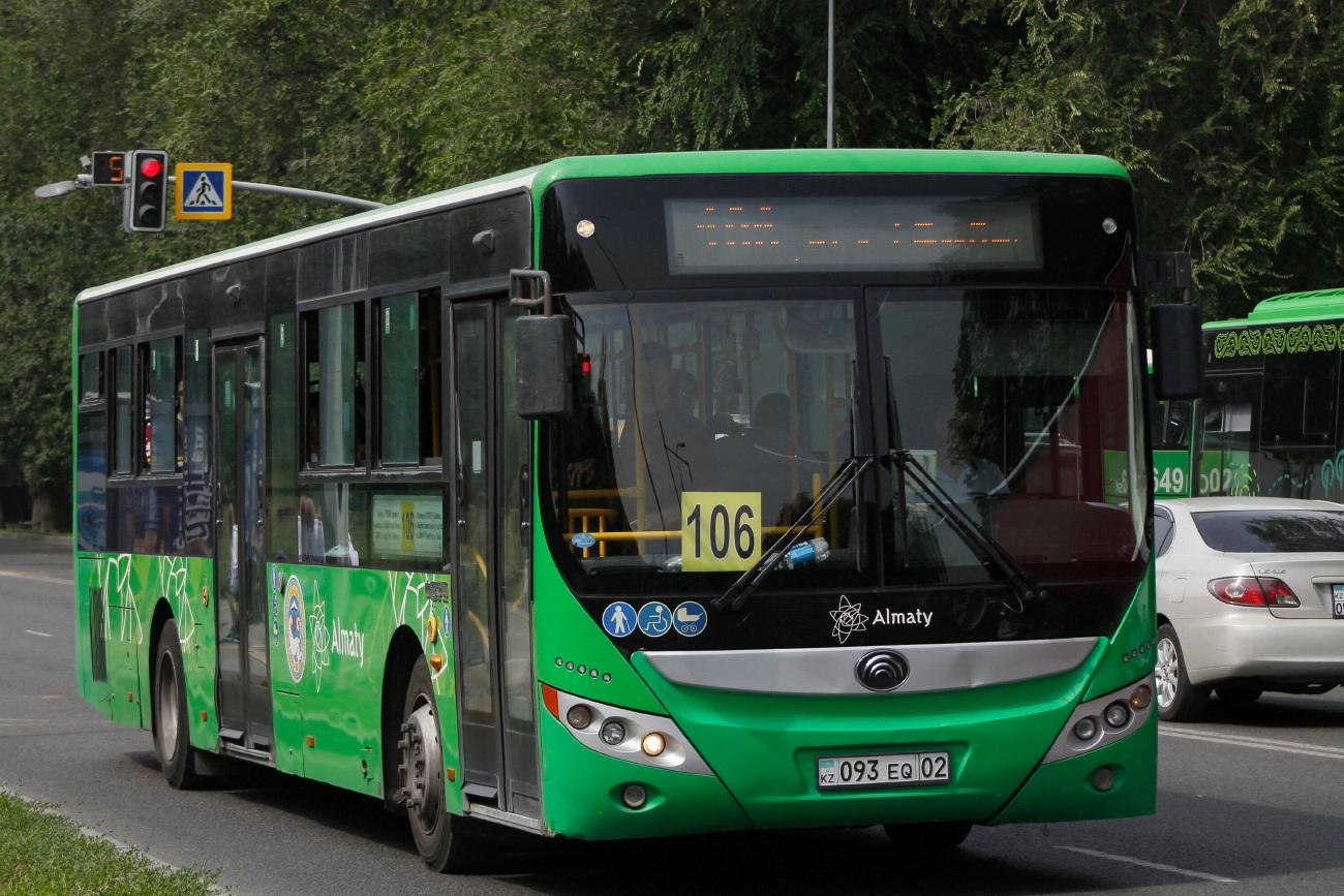 Алматы, Yutong ZK6118HGA № 093 EQ 02