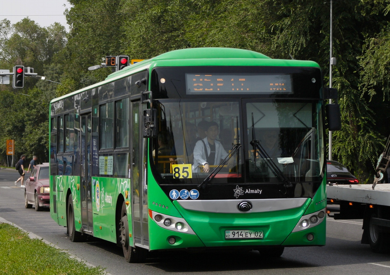 Almaty, Yutong ZK6118HGA (QazTehna) # 914 EY 02