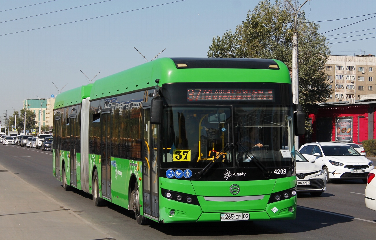 Almaty, Golden Dragon XML6185J13C (Hyundai Trans Auto) # 4209