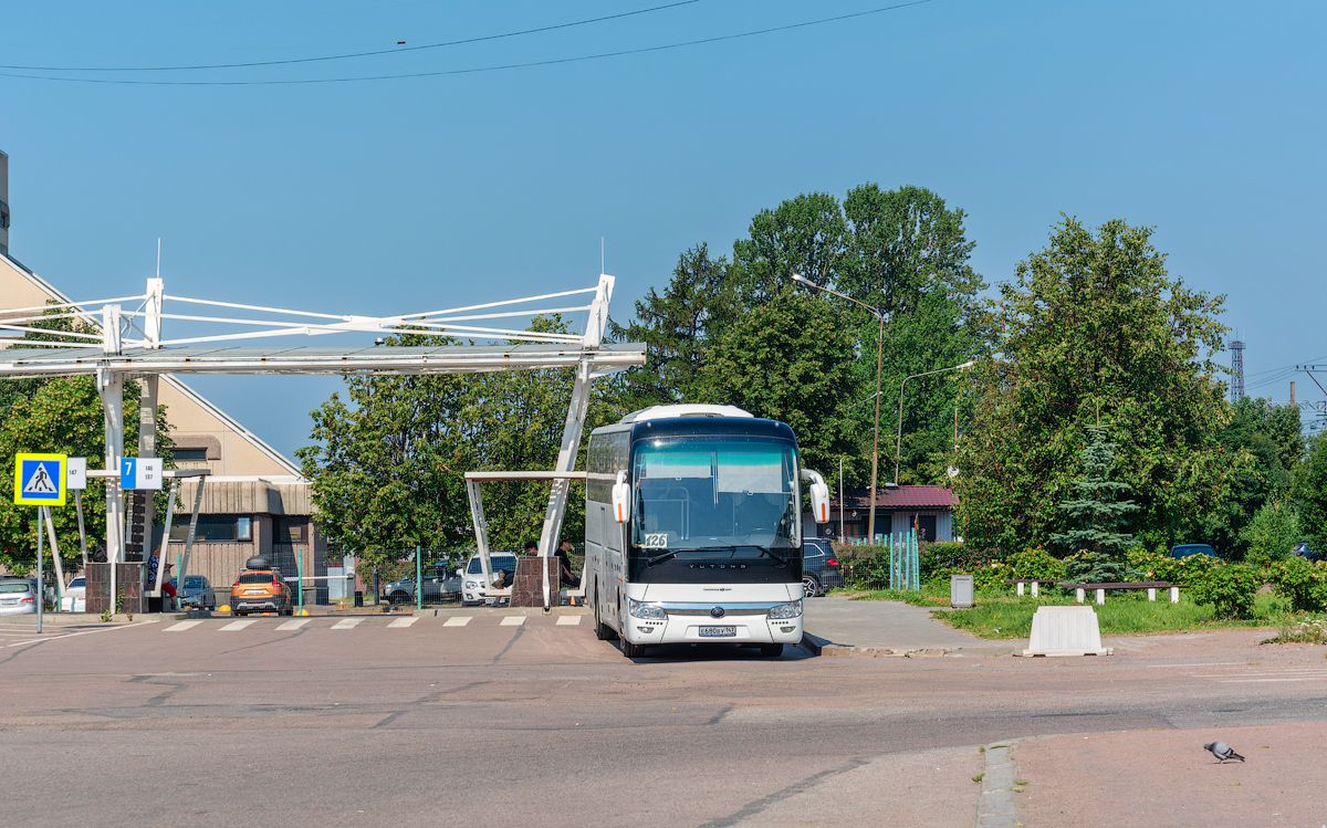 Vyborg, Yutong ZK6122H9 # Е 680 ВУ 147