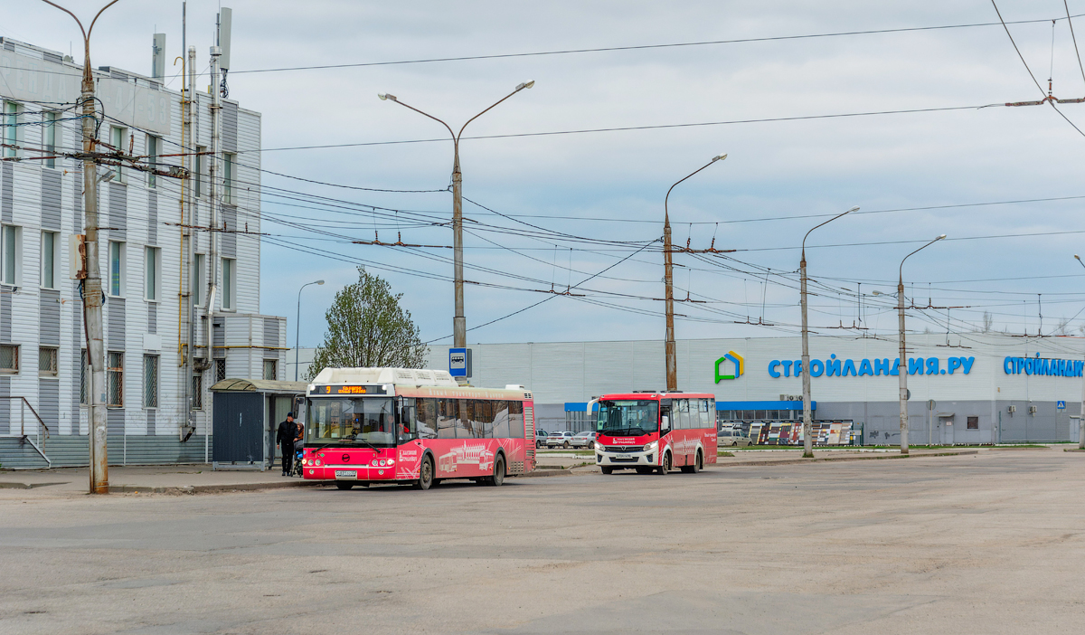 Kaluga, LiAZ-5292.67 (CNG) # О 831 ТО 40; Kaluga, PAZ-320435-04 "Vector Next" # О 724 ТХ 40