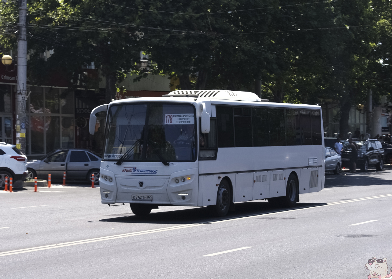 Симферополь, КАвЗ-4238-82 № К 742 ТН 82